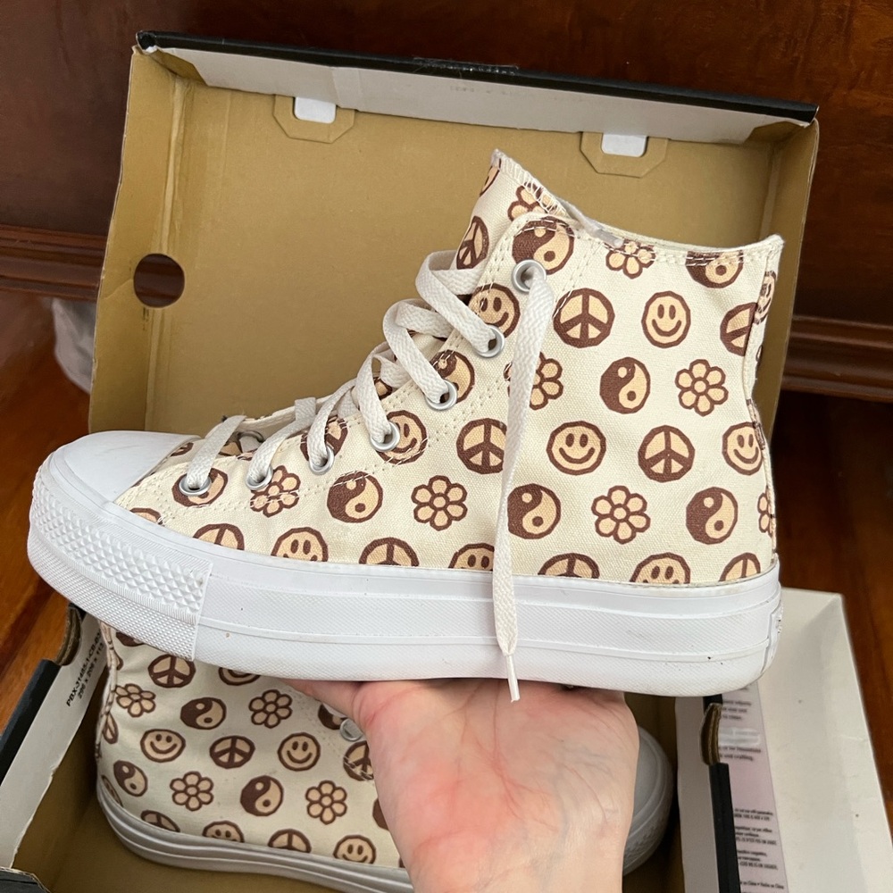Converse Platform Cream And Brown Pattern - image 2